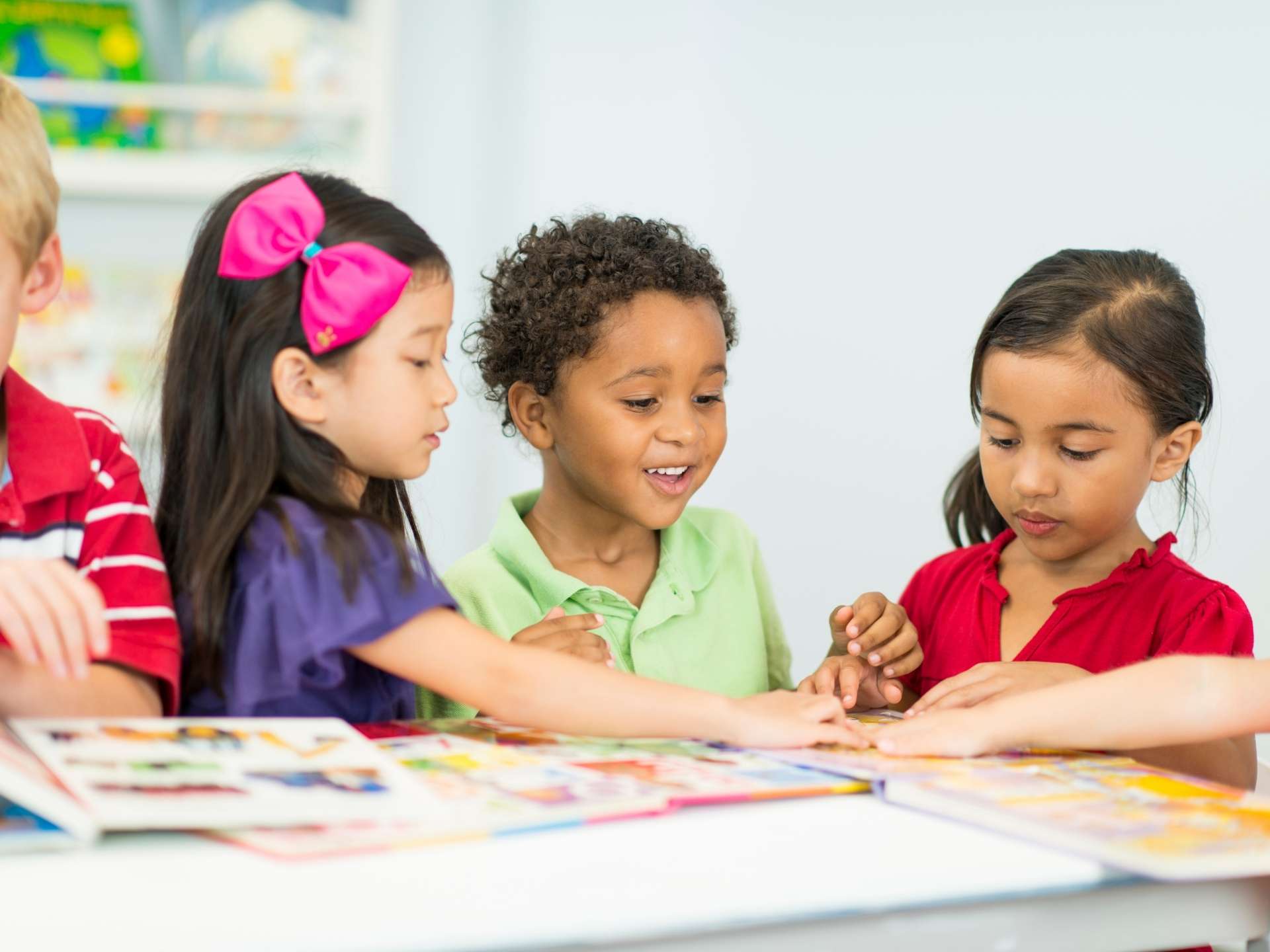 Learn while you play - Fun games for your toddler!
